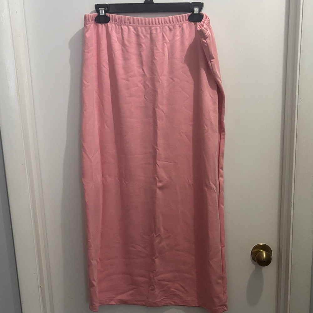 Chic Pink Maxi Skirt